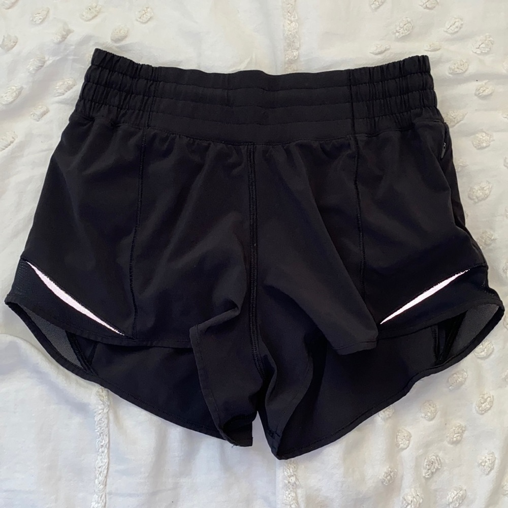 Lululemon Hotty Hot Short High Rise 2.5” - Black